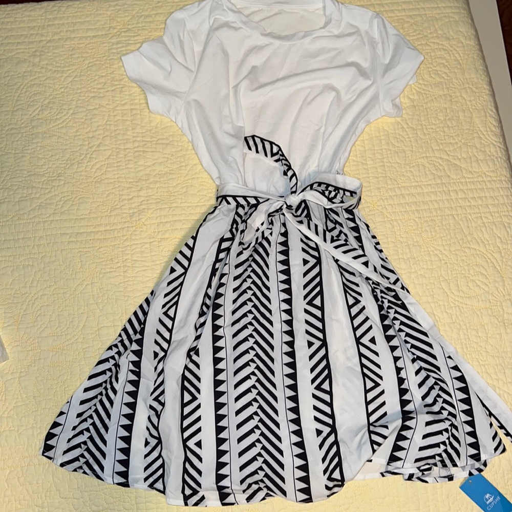 NWT Abstract Print Dress